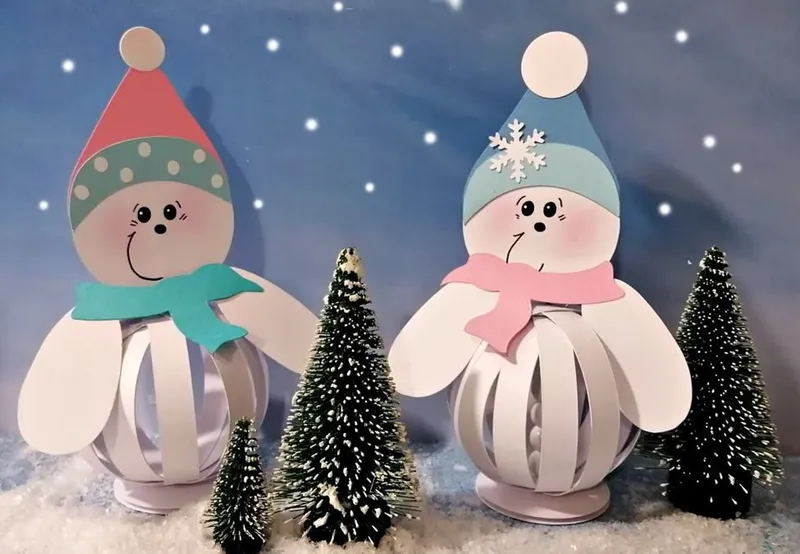 Schneemann-Pärchen paperballs