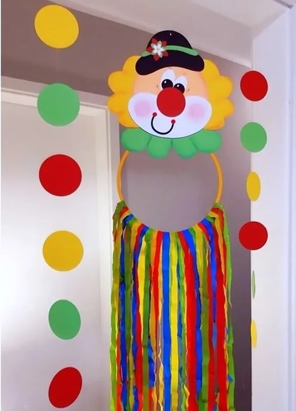 Clown als Ballspiel