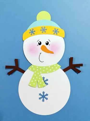 Ein fertig gebastelter Schneemann für die Schneemann-Familie
