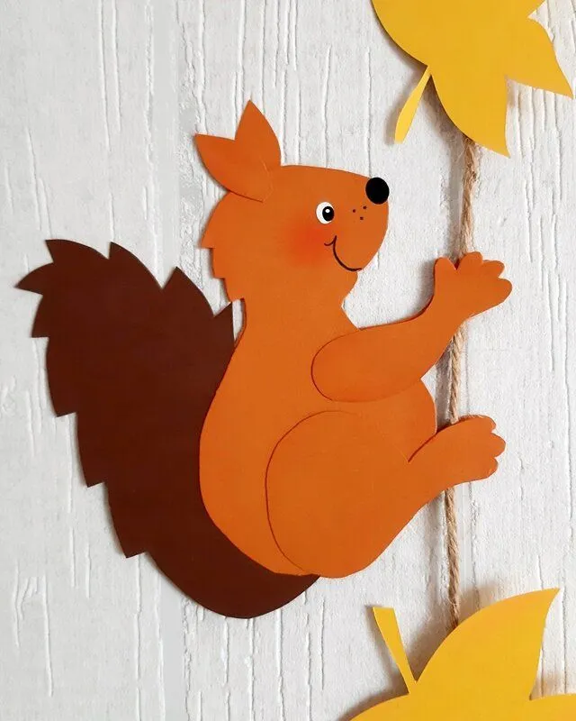 Eichhörnchen aus Papier.