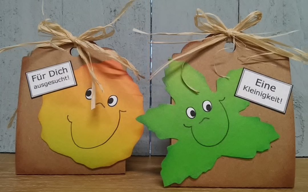 Geschenk – Taschen mit lustigen Herbstblättern