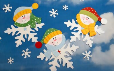 Schneeflocken am Winterhimmel