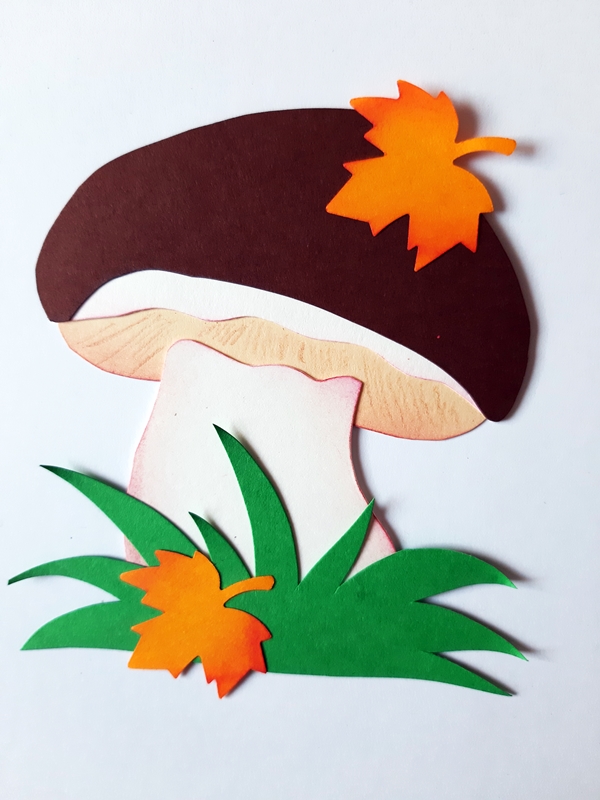 Waldpilz aus Bastelpapier