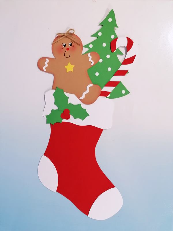 Weihnachtsmann-Sockemit Lebkuchen-Männchen, Tanne und Zuckerstange