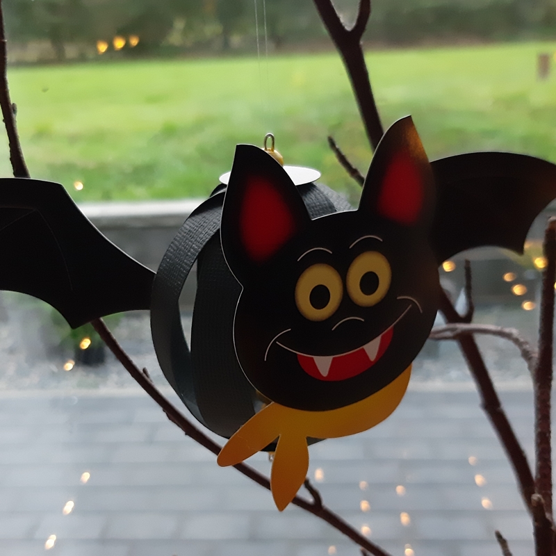 Halloween Paper Ball Fledermaus am Zweig