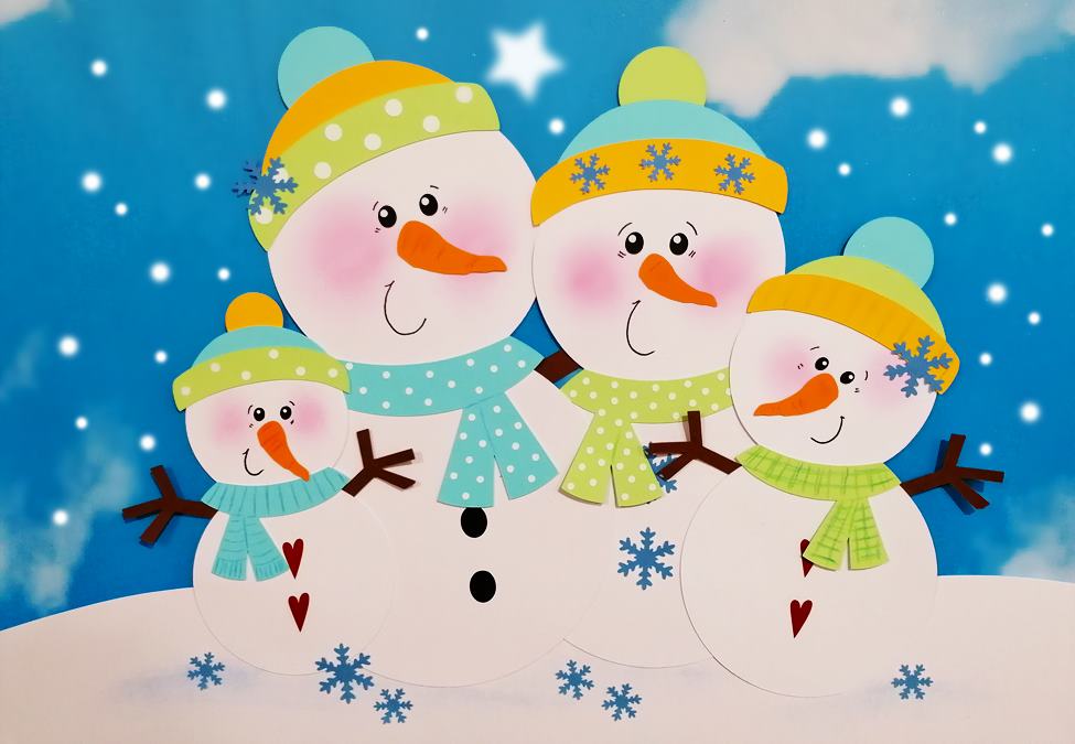 Schneemann-Familie aus Bastelpapier