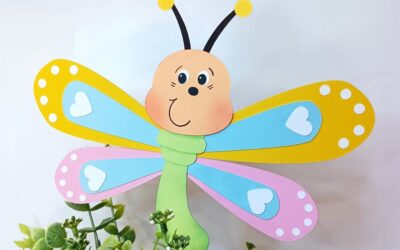 Libelle als Pflanzenstecker