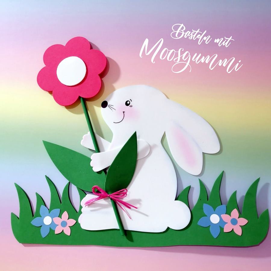 Weißer Hase mit Blume aus Moosgummi