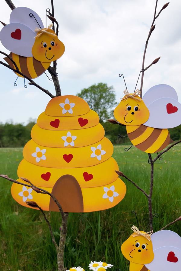 Bienen und Bienenstock für den Weltbienentag